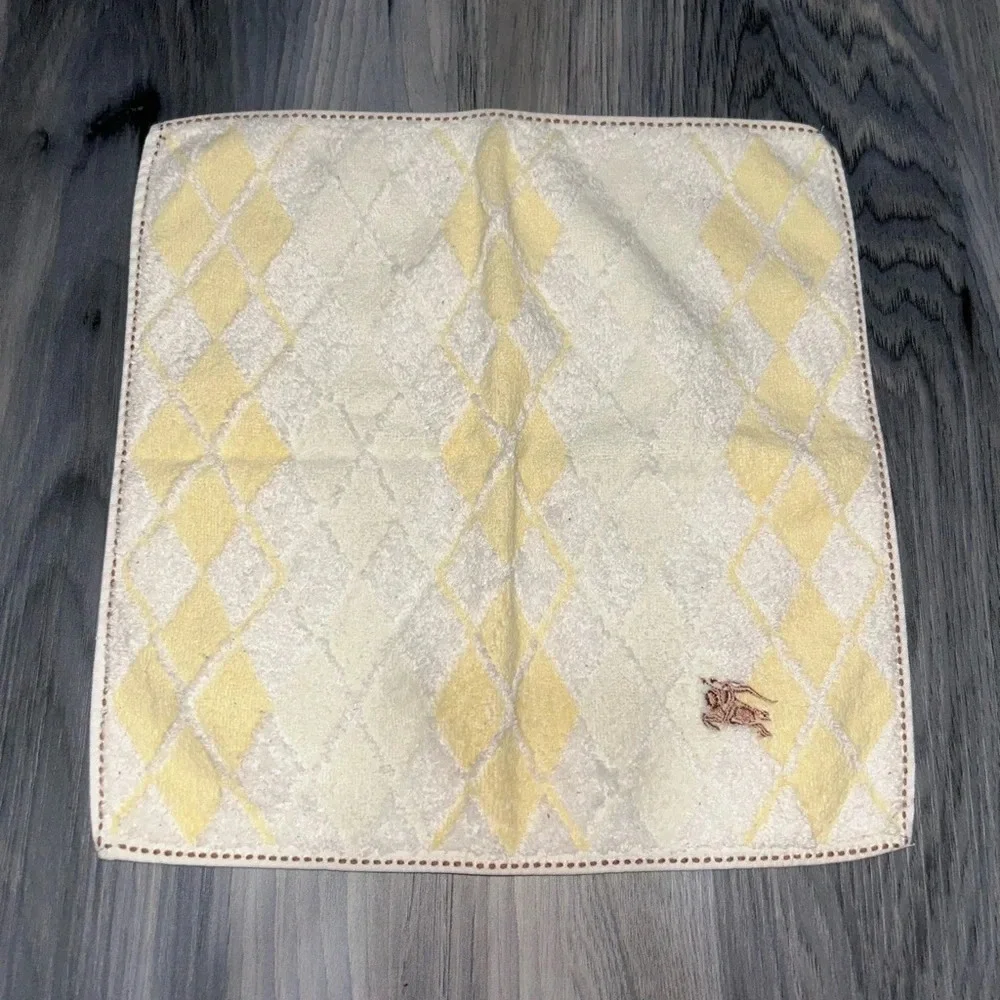 Burberry white/yellow/nectarine Washcloth